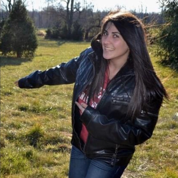 Meet your Posher, Saydee - Picture 3 of 10